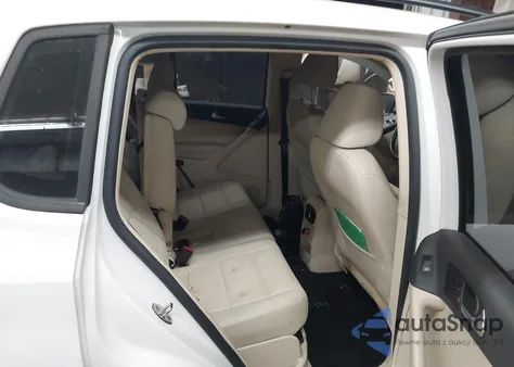 2017 Volkswagen Tiguan 2.0T/2.0T S из США, поврежденный, VIN WVGAV7AX1HK007075